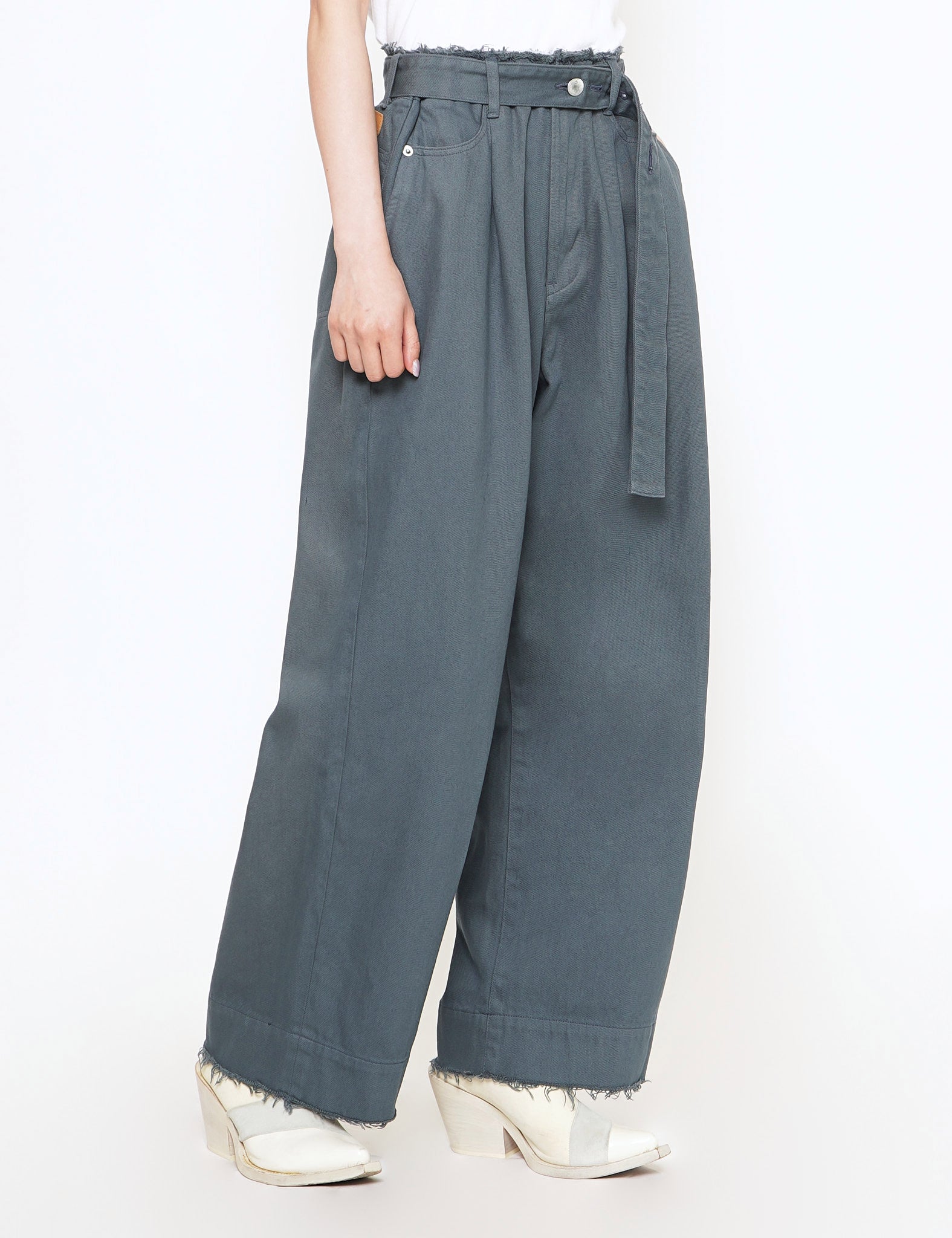 TURQUOISE DEEP CUT-OFF WIDE-LEGGED DENIM TROUSERS