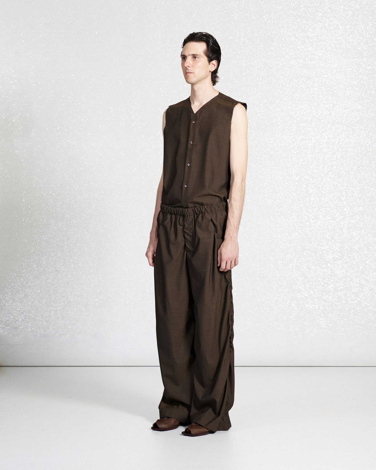 BLACK SUMMER WOOL SLEEVELESS SHIRT
