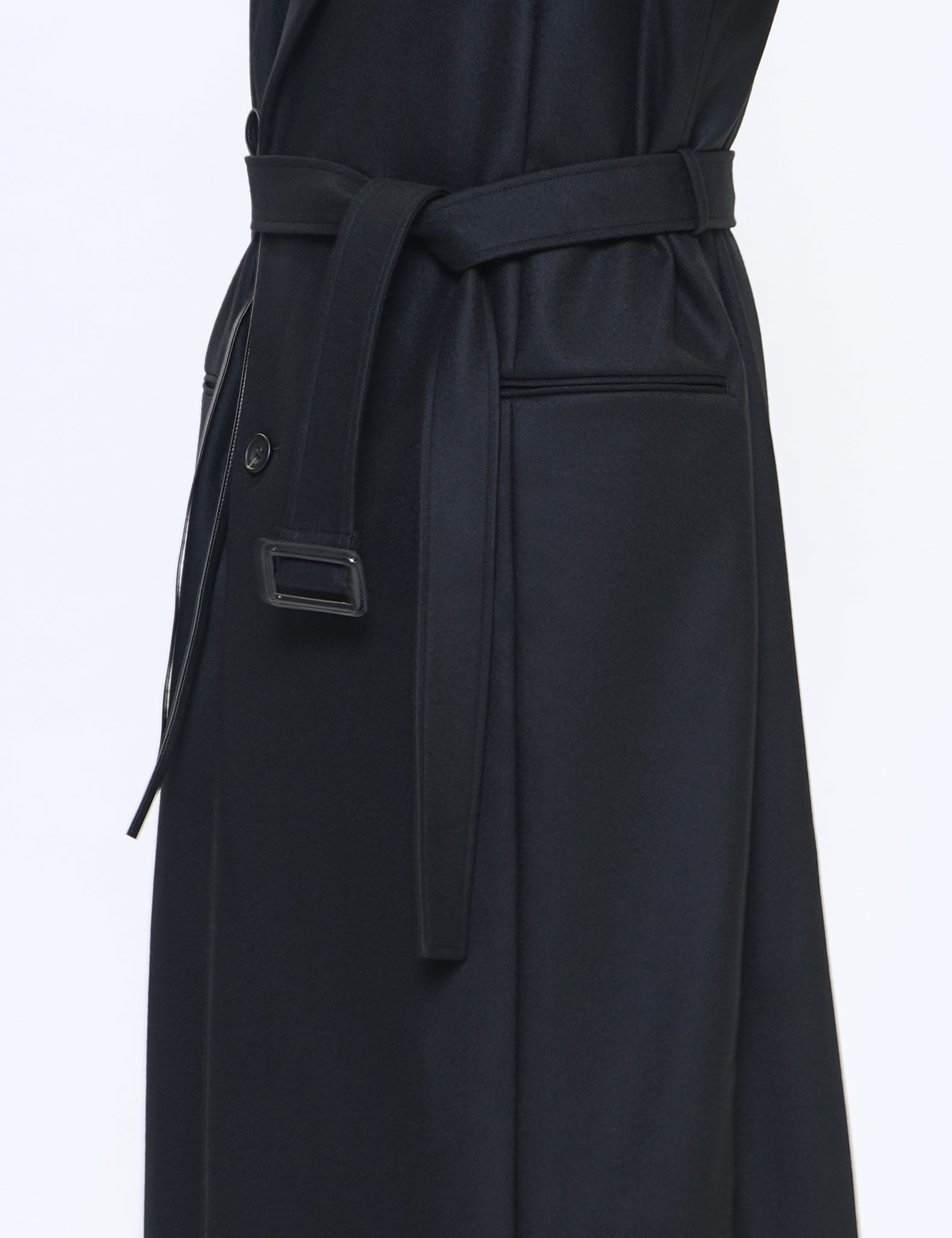 BLACK OVERSIZED MAXI-LENGTH PEAK LAPEL COAT