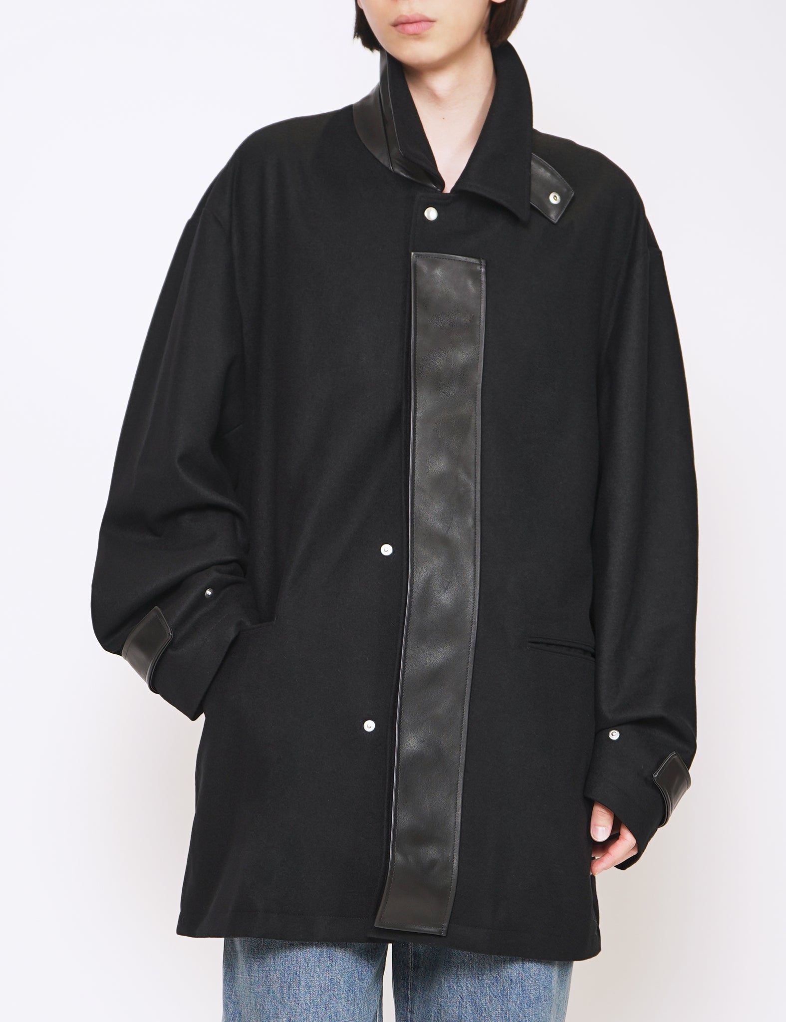 BLACK LEATHER FLY FRONT LONG JACKET