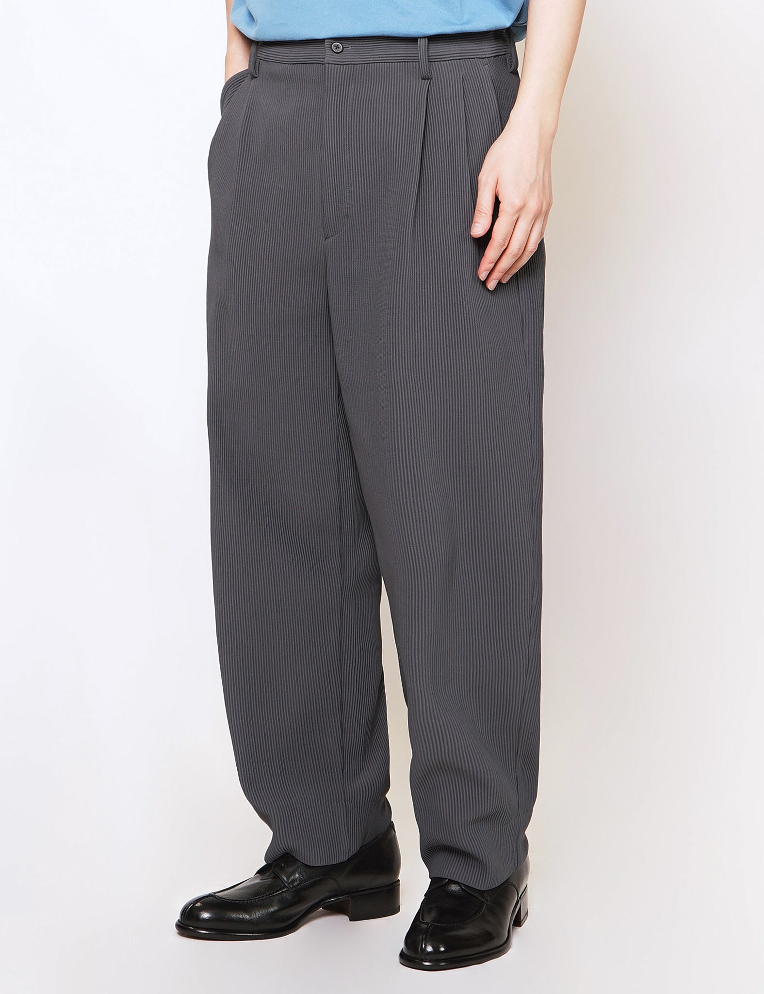 BLUE GREY GRADATION PLEATS TWO TUCK TROUSERS