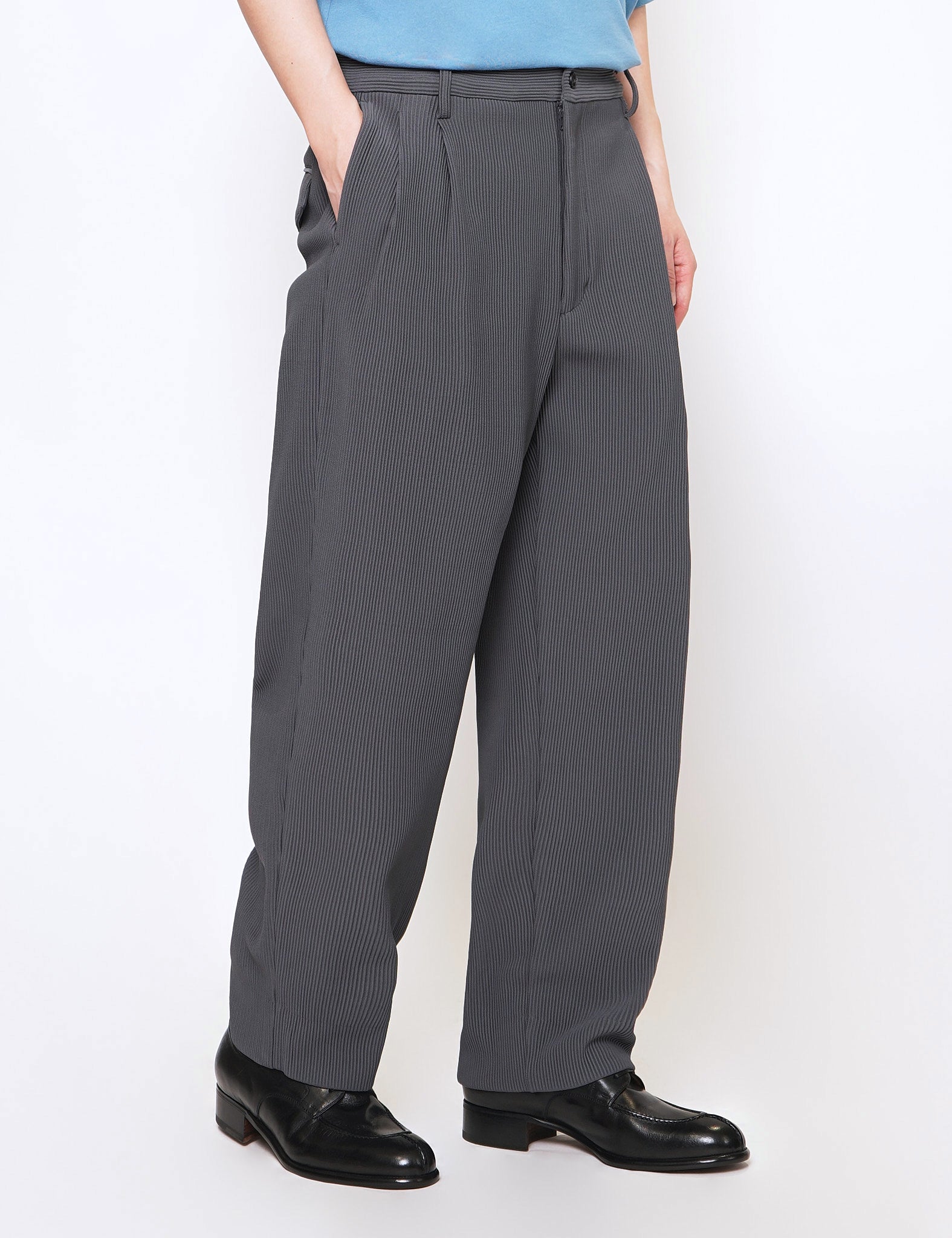 BLUE GREY GRADATION PLEATS TWO TUCK TROUSERS