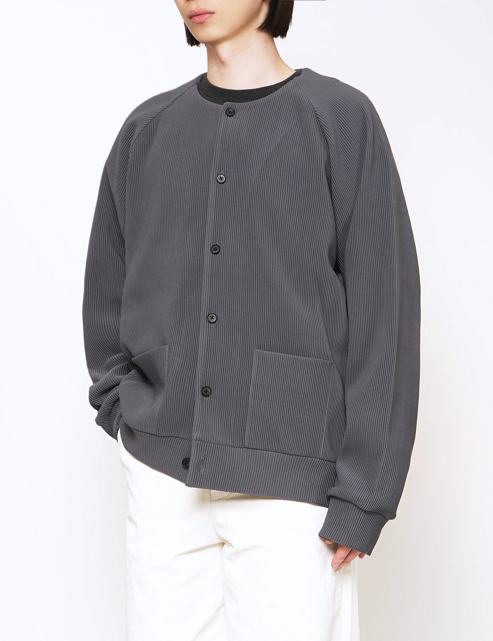 N. GREY GRADATION PLEATS CARDIGAN