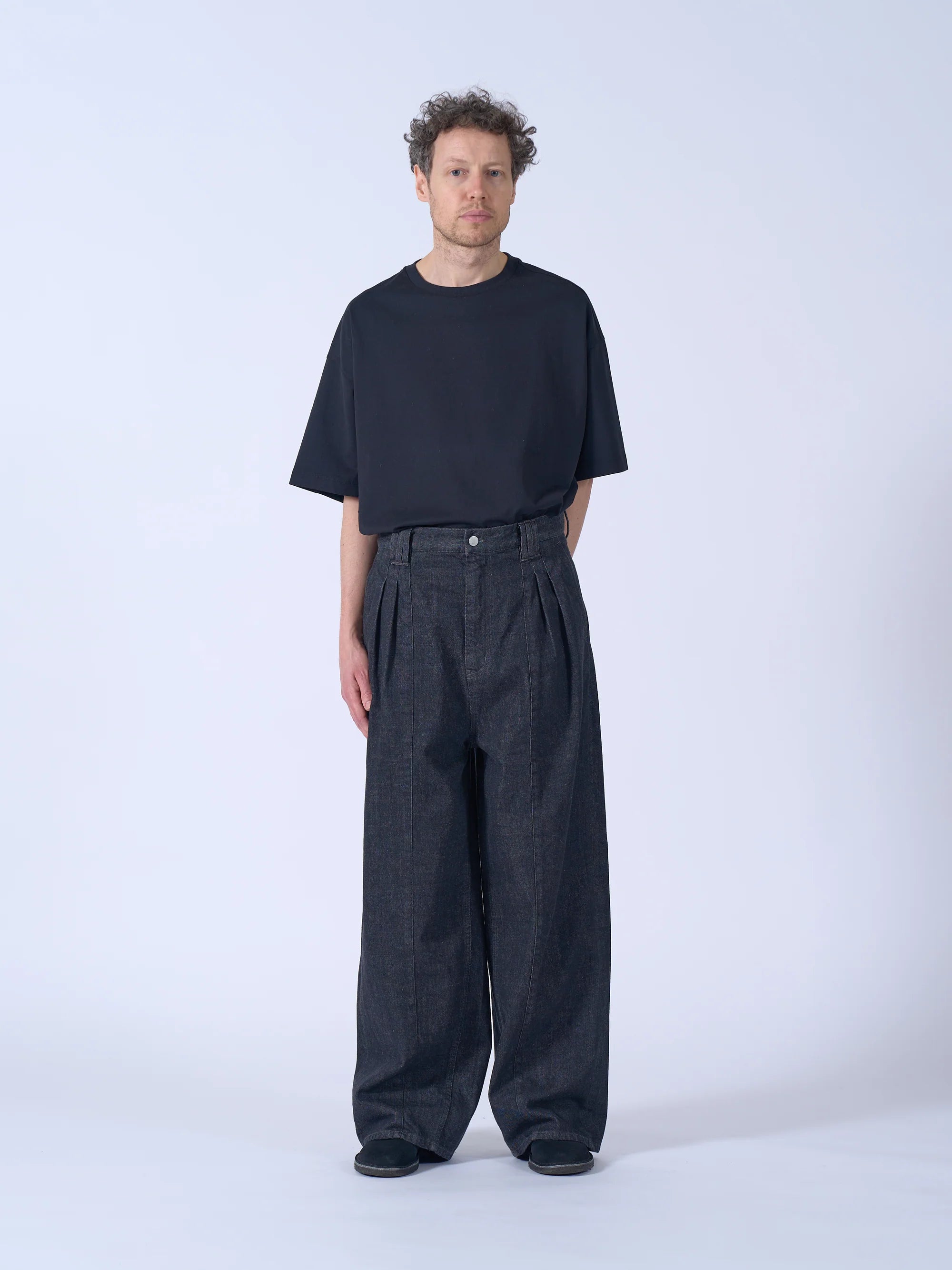 BLACK DENIM 3PLEATED WIDE-LEG TROUSERS