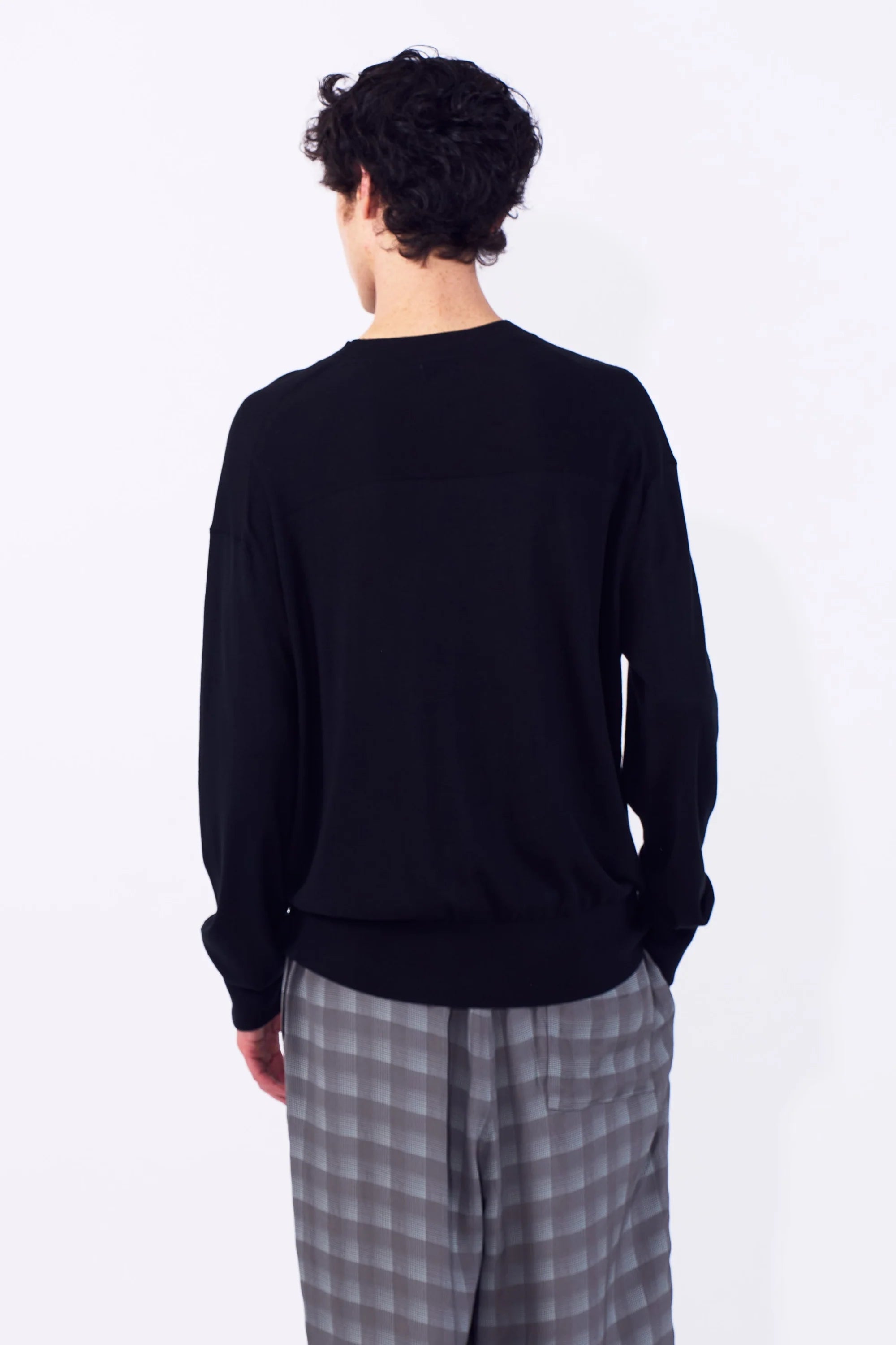 BLACK SILK CASHMERE KNIT CREWNECK SWEATER