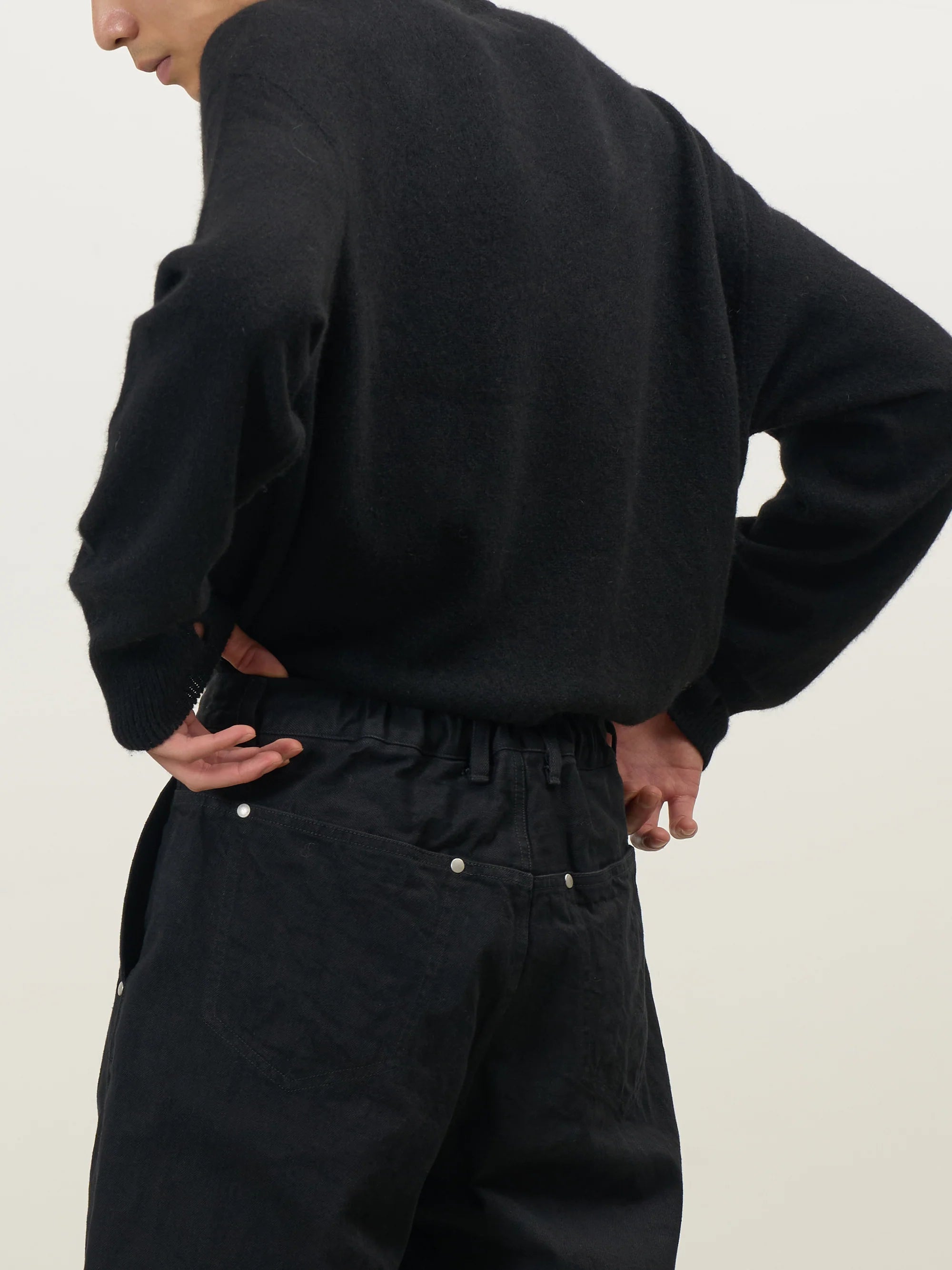 BLACK DENIM WIDE STRAIGHT PANTS