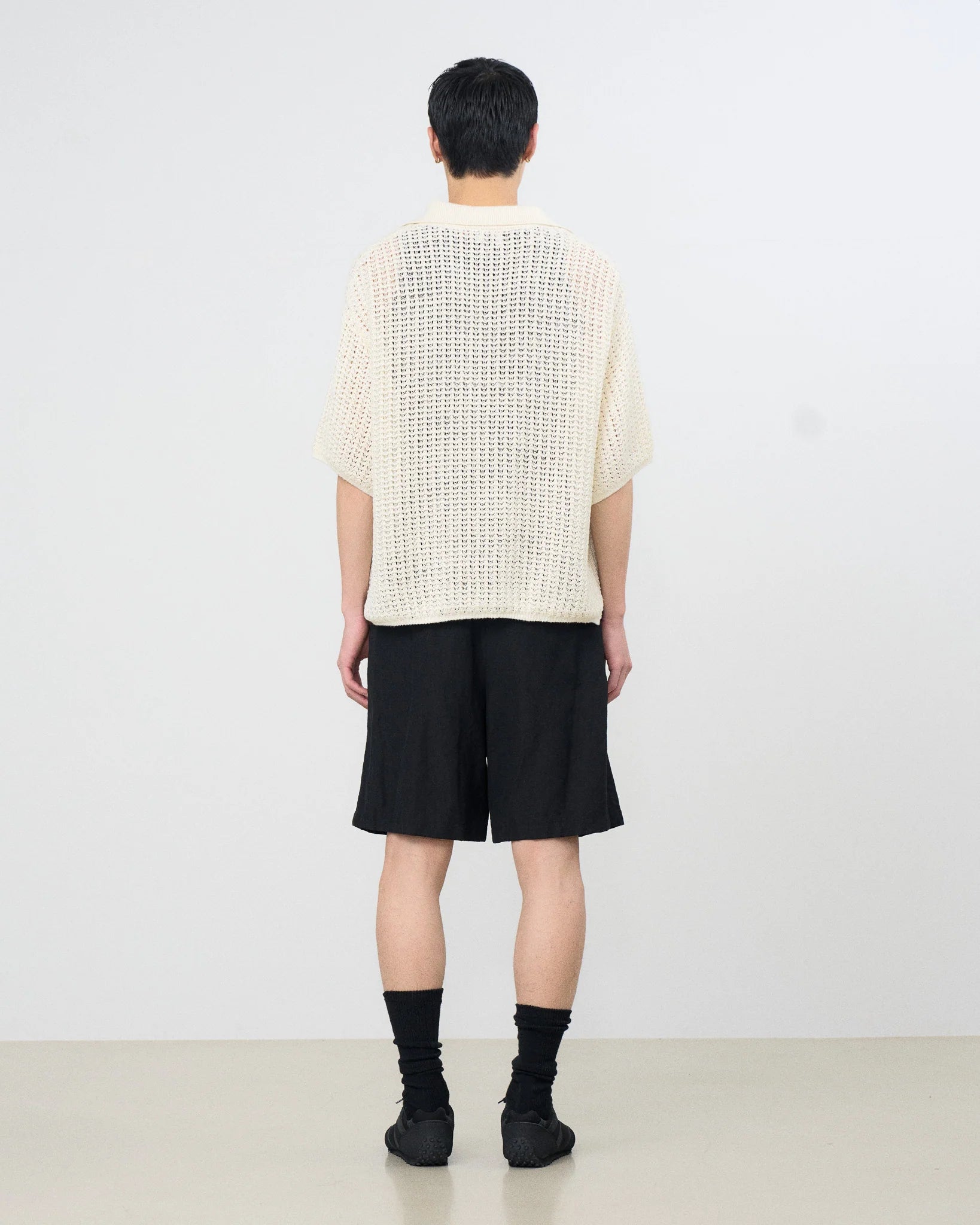 BLACK WOOL LINEN 3PLEATED SHORTS
