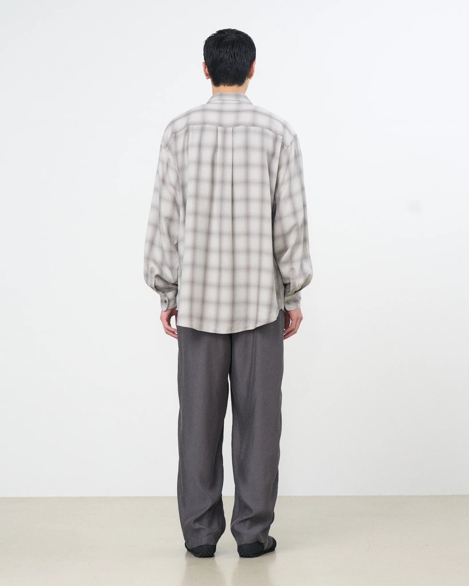GRAY OMBRE PLAID REGULAR COLLAR SHIRT