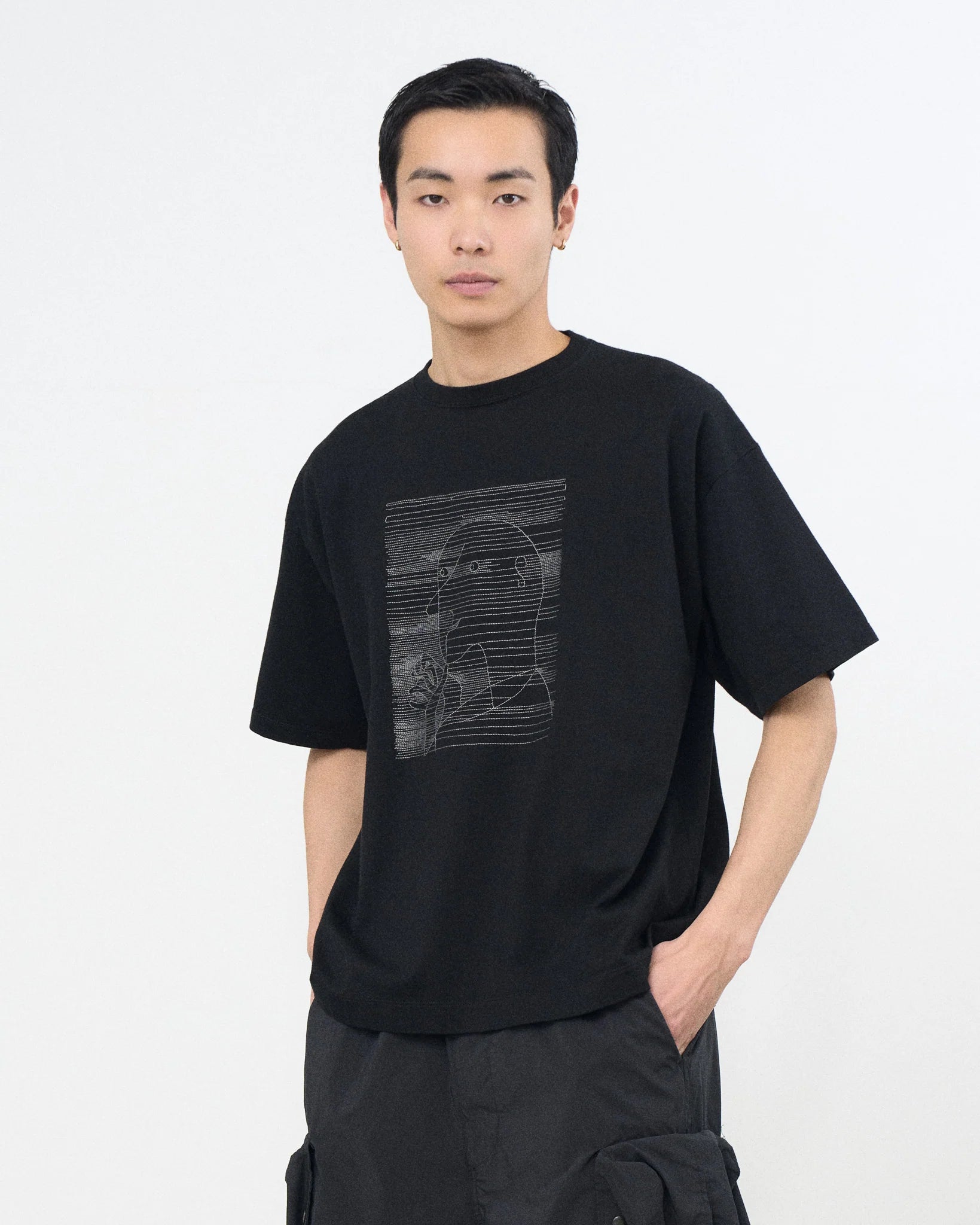 BLACK Old Man EMBROIDERY T-SHIRT