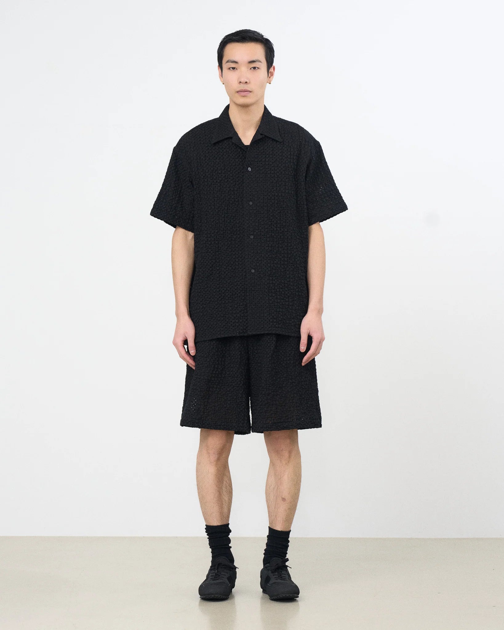 BLACK EMBROIDERY EASY SHORTS