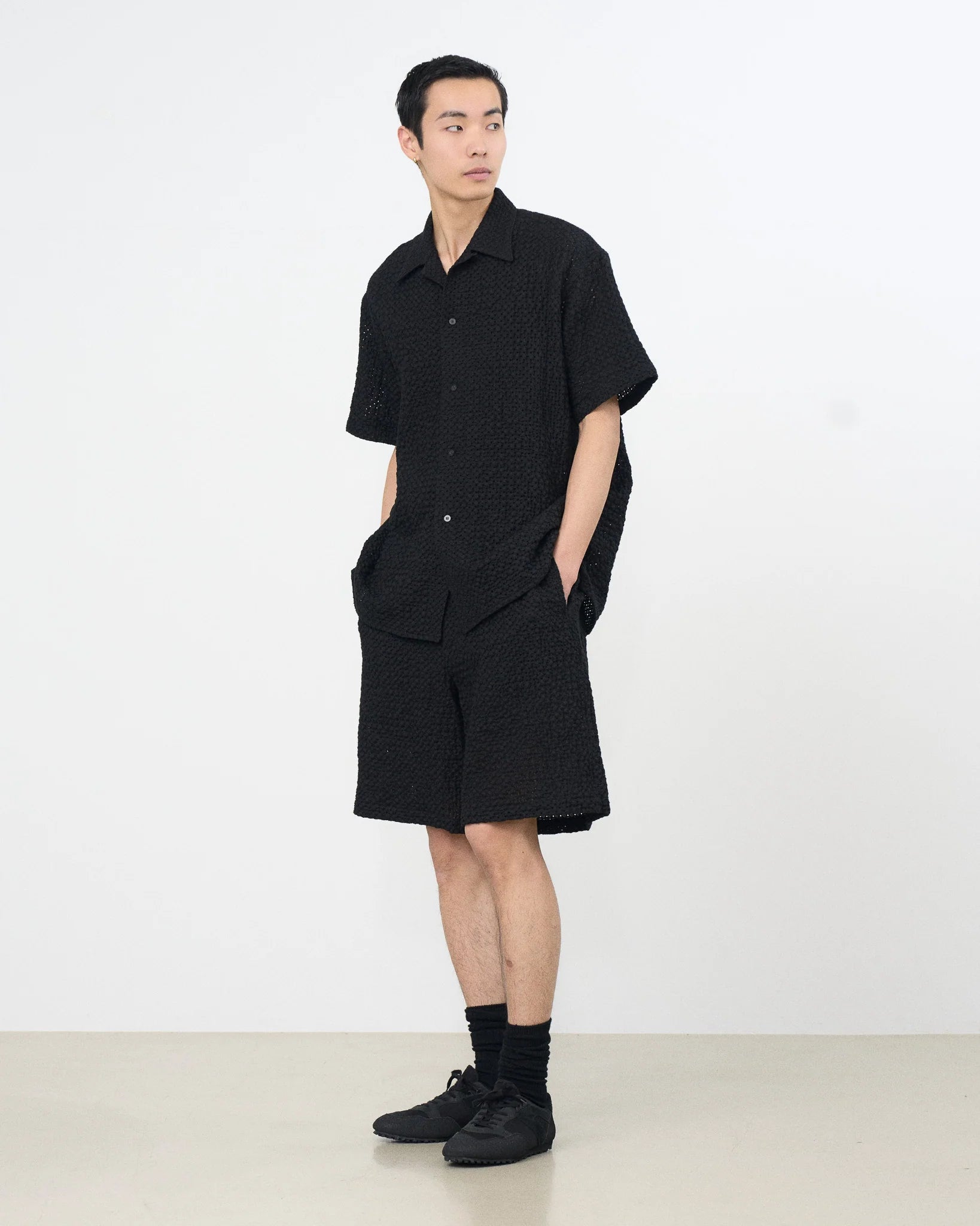 BLACK EMBROIDERY EASY SHORTS