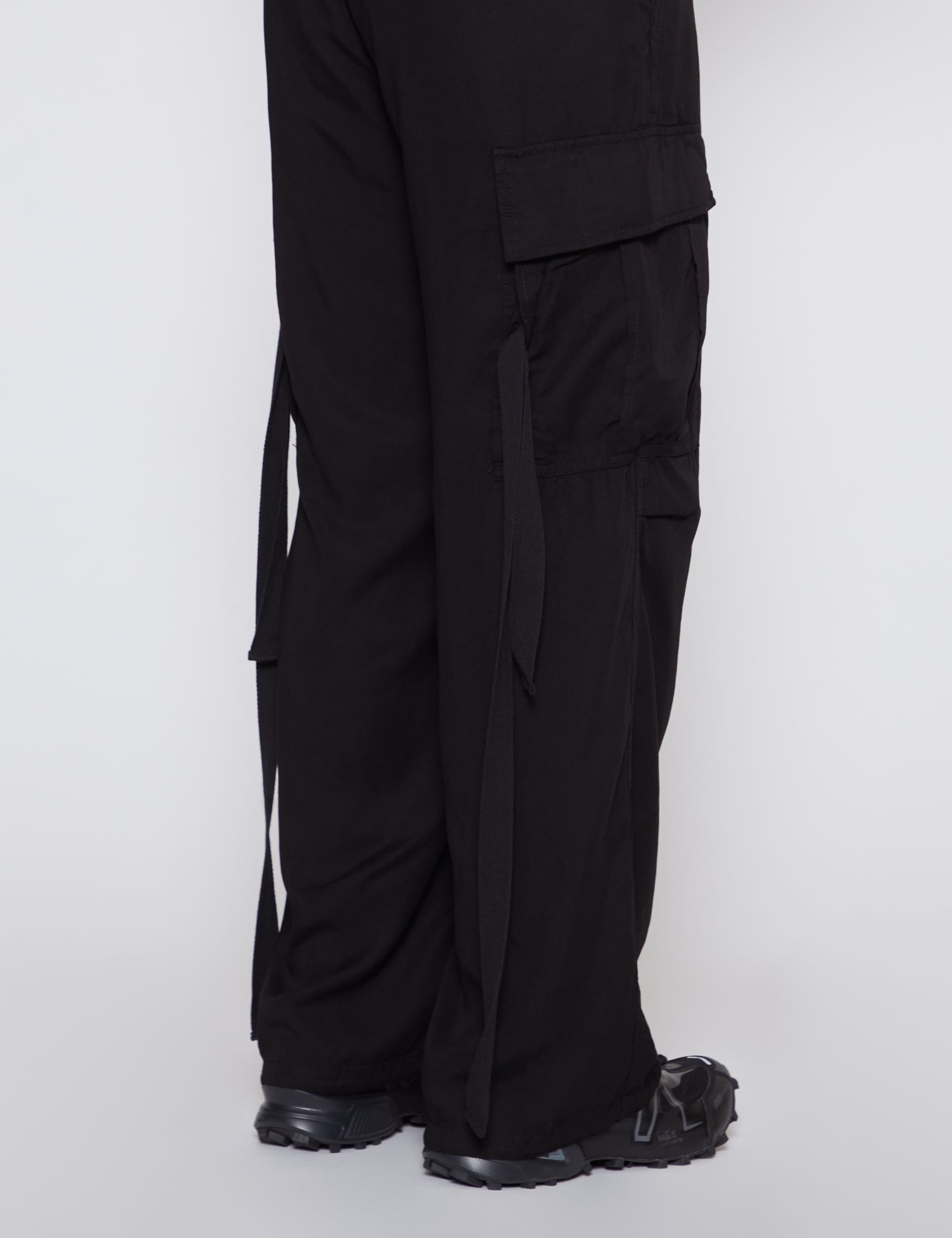 BLACK GARMENT DYE FATIGUE PANTS