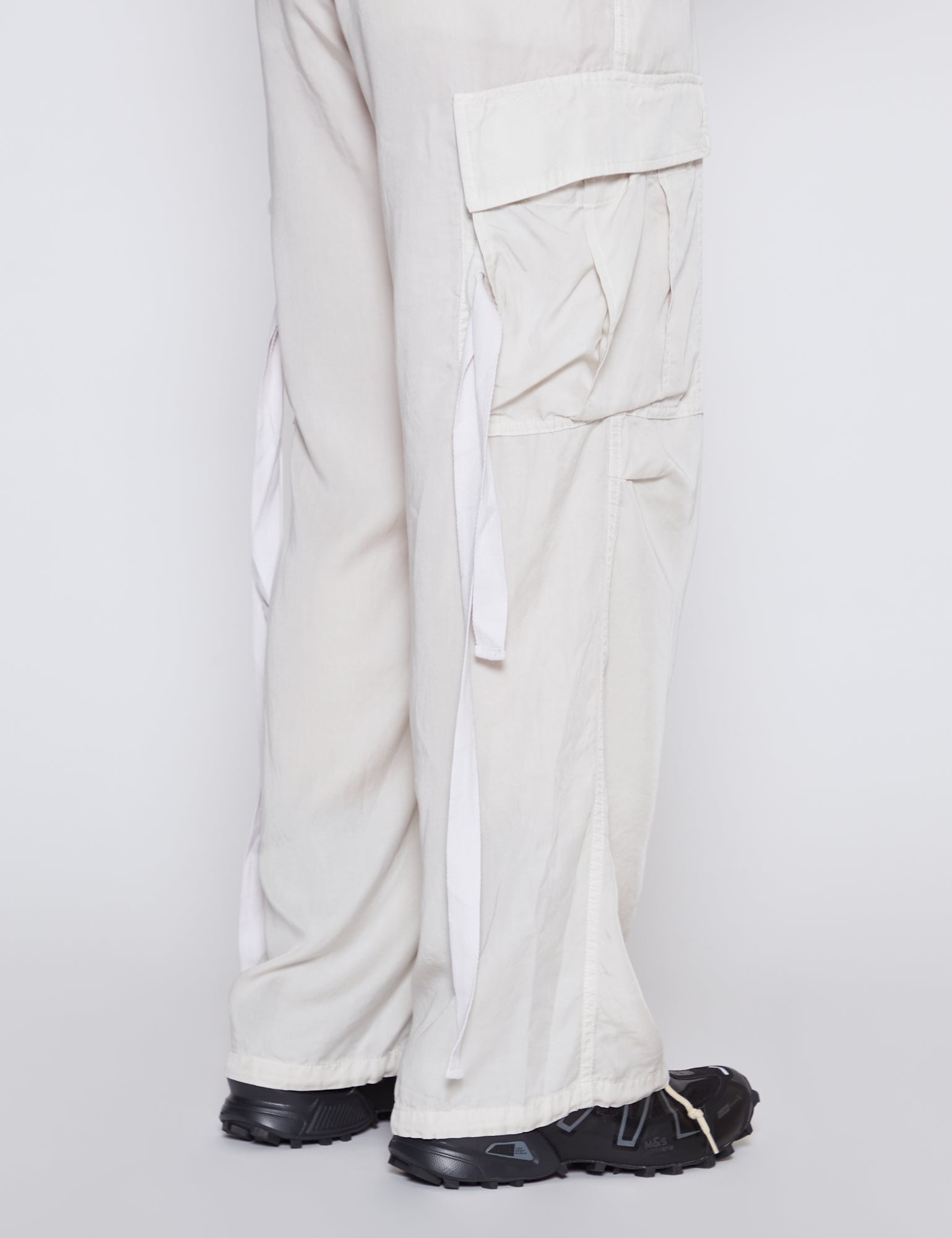 OFF WHITE GARMENT DYE FATIGUE PANTS