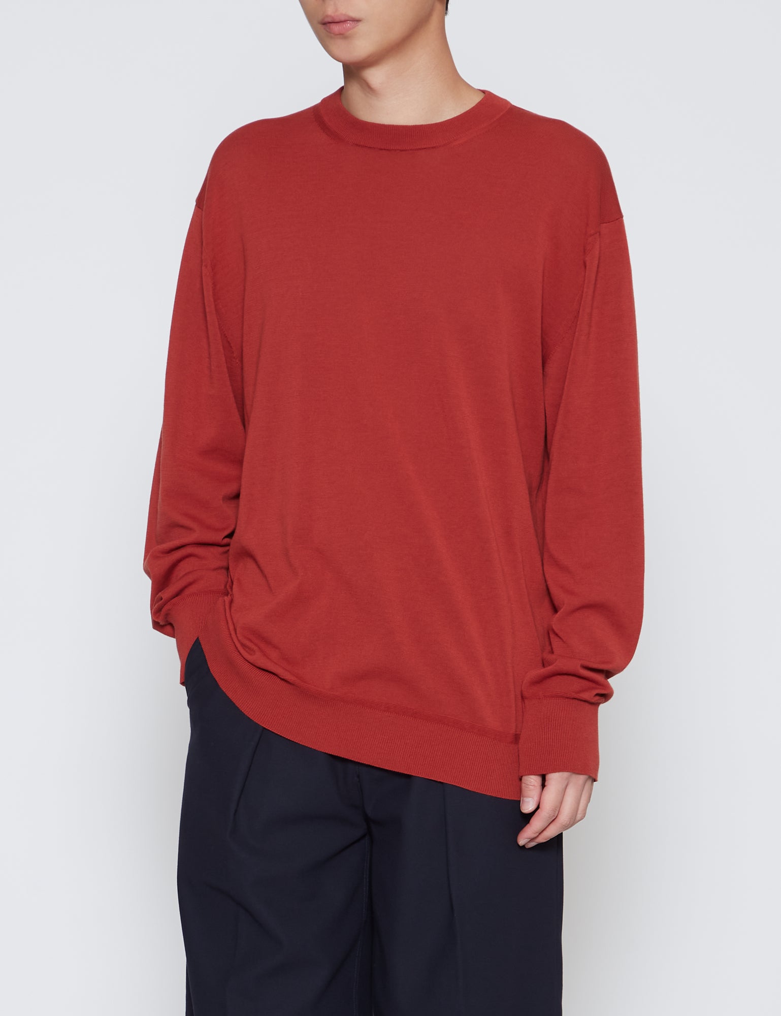 RED CREWNECK KNIT SWEATER