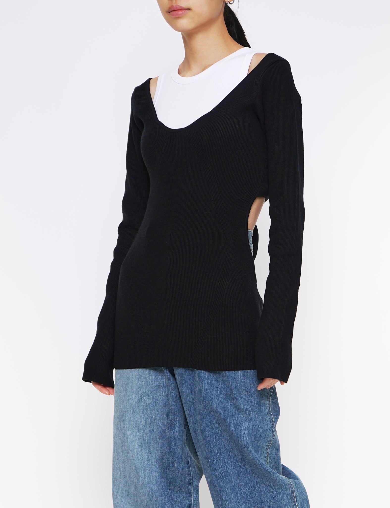 BLACK PRAEE TOP