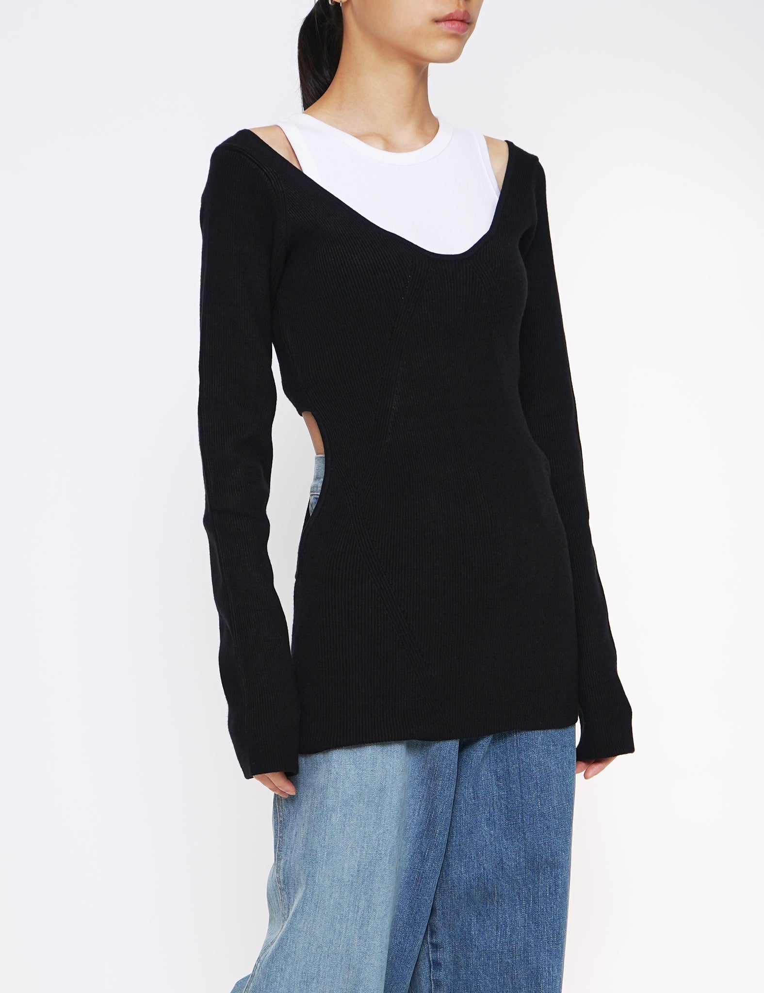 BLACK PRAEE TOP