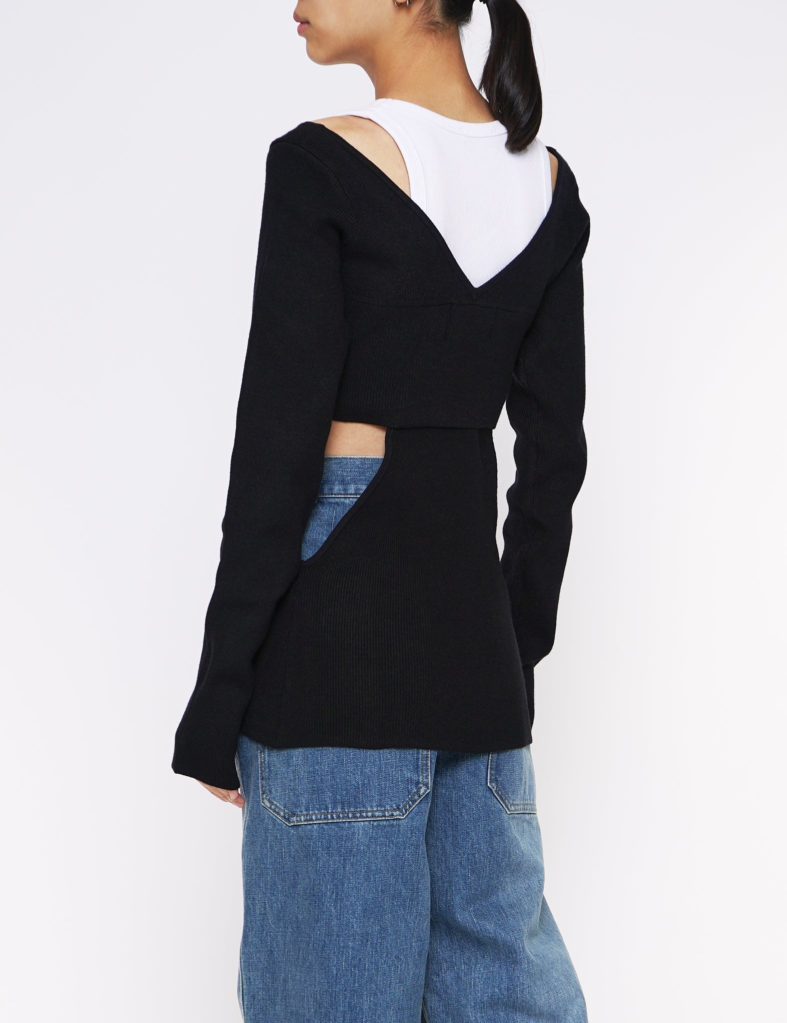 BLACK PRAEE TOP