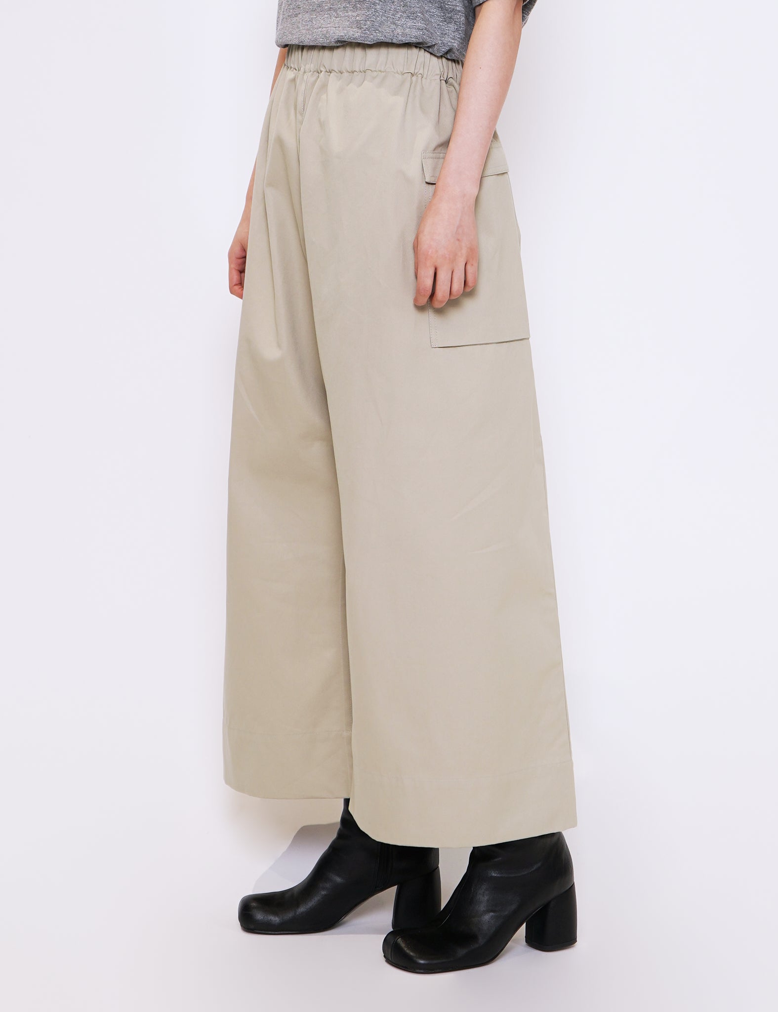 BEIGE VENTILE® PANTS