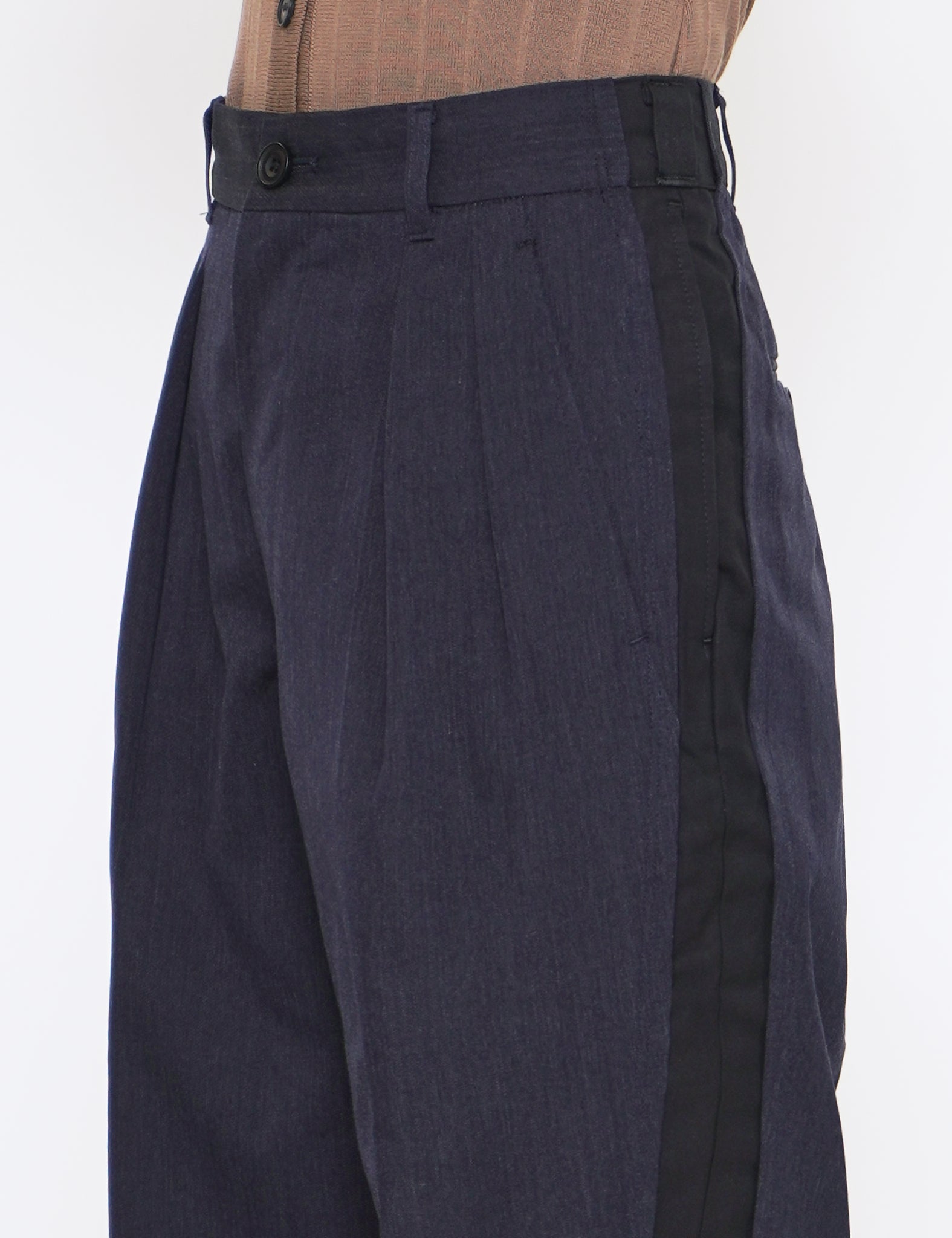 DARK NAVY BROKEN WIDE TWO PLEATED TROUSERS