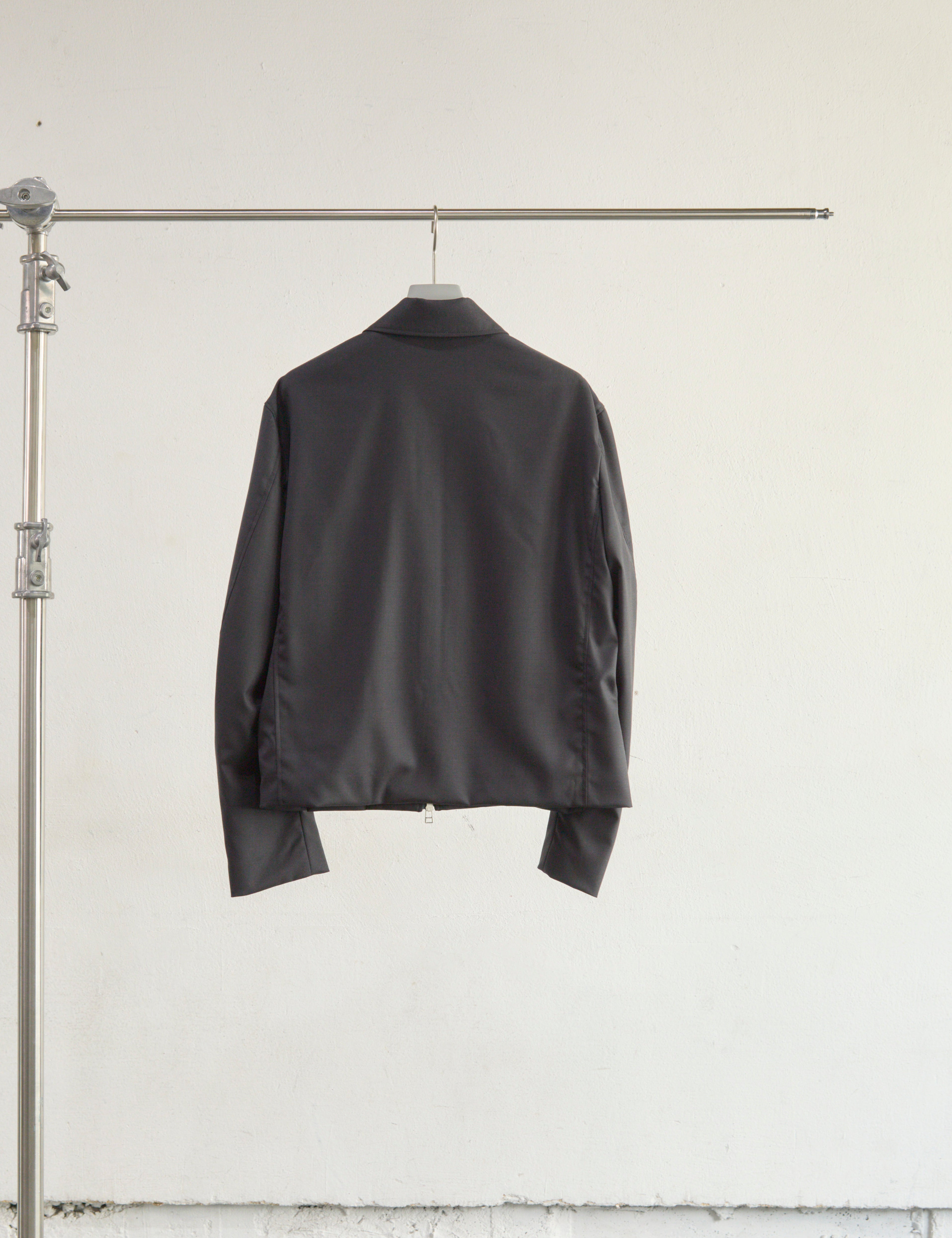 BLACK SHORT ZIP UP JACKET