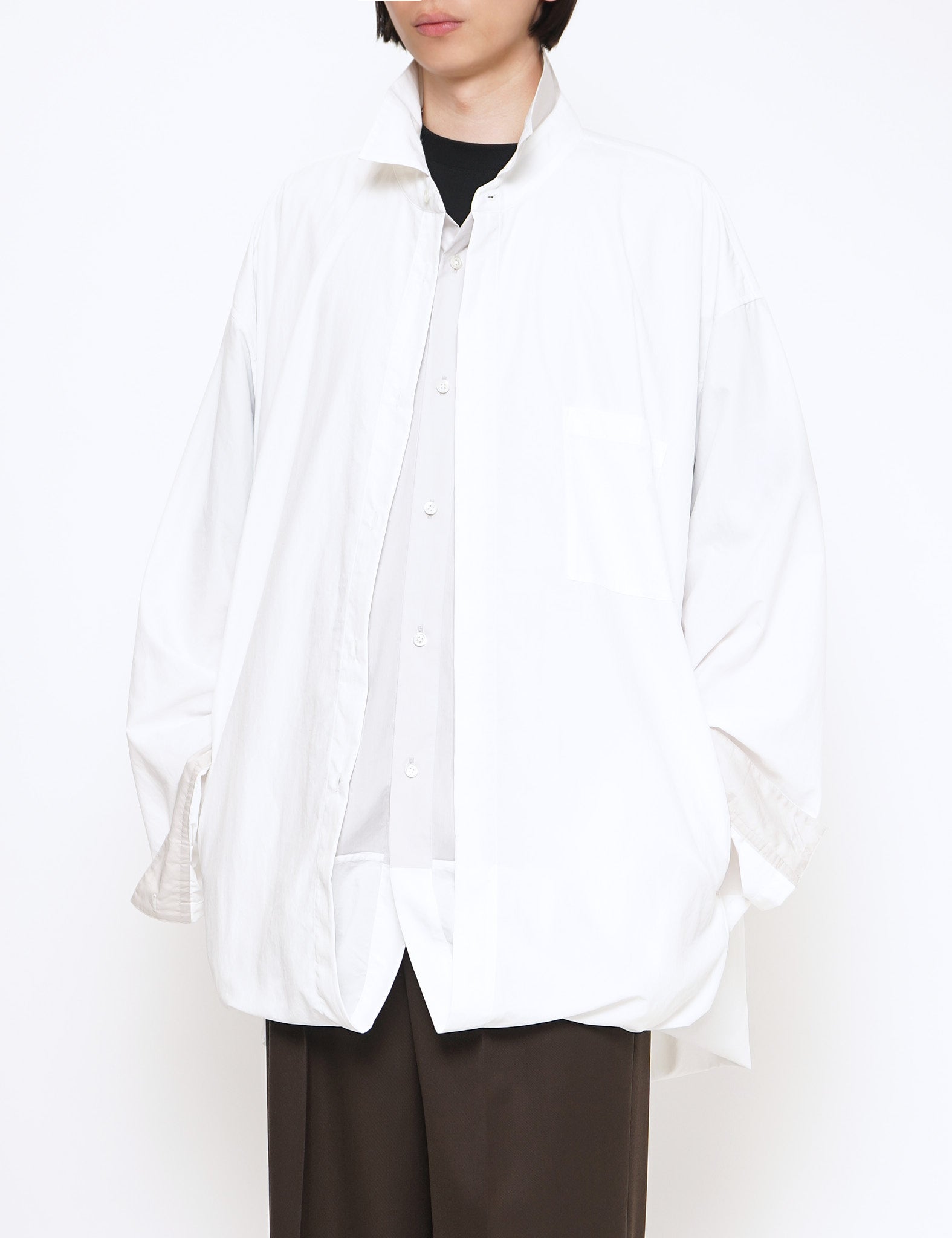 GRAPH LAYER EXCLUSIVE － WHITE X L.GREY OVERSIZED WIND SHIRT