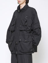 Load image into Gallery viewer, BLACK NYLON MULTI POCKETS DETACHABLE UTILITY BLOUSON
