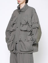 Load image into Gallery viewer, CHARCOAL KHAKI MULTI POCKETS DETACHABLE UTILITY BLOUSON
