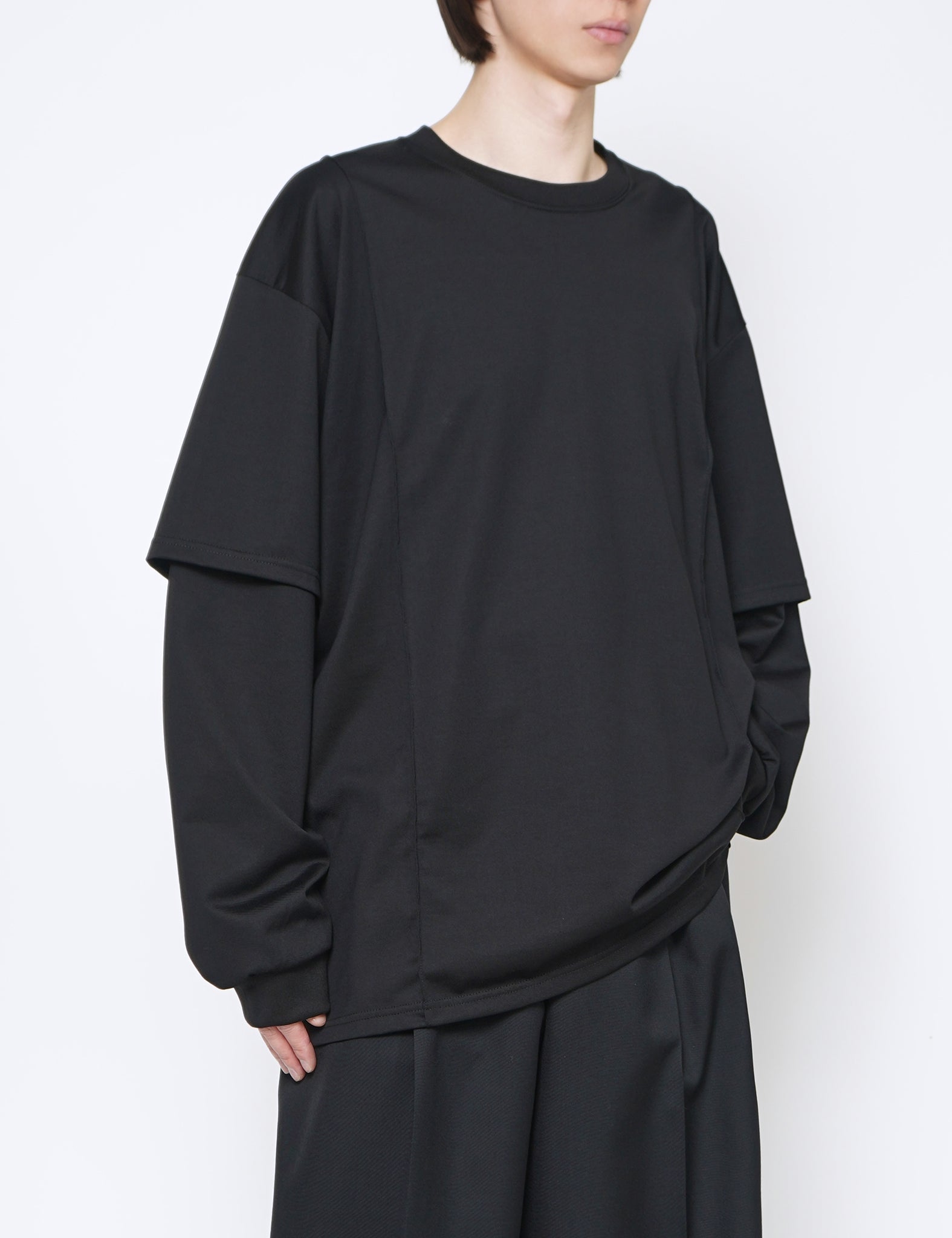 BLACK OVERSIZED LAYERED SLEEVE TEE
