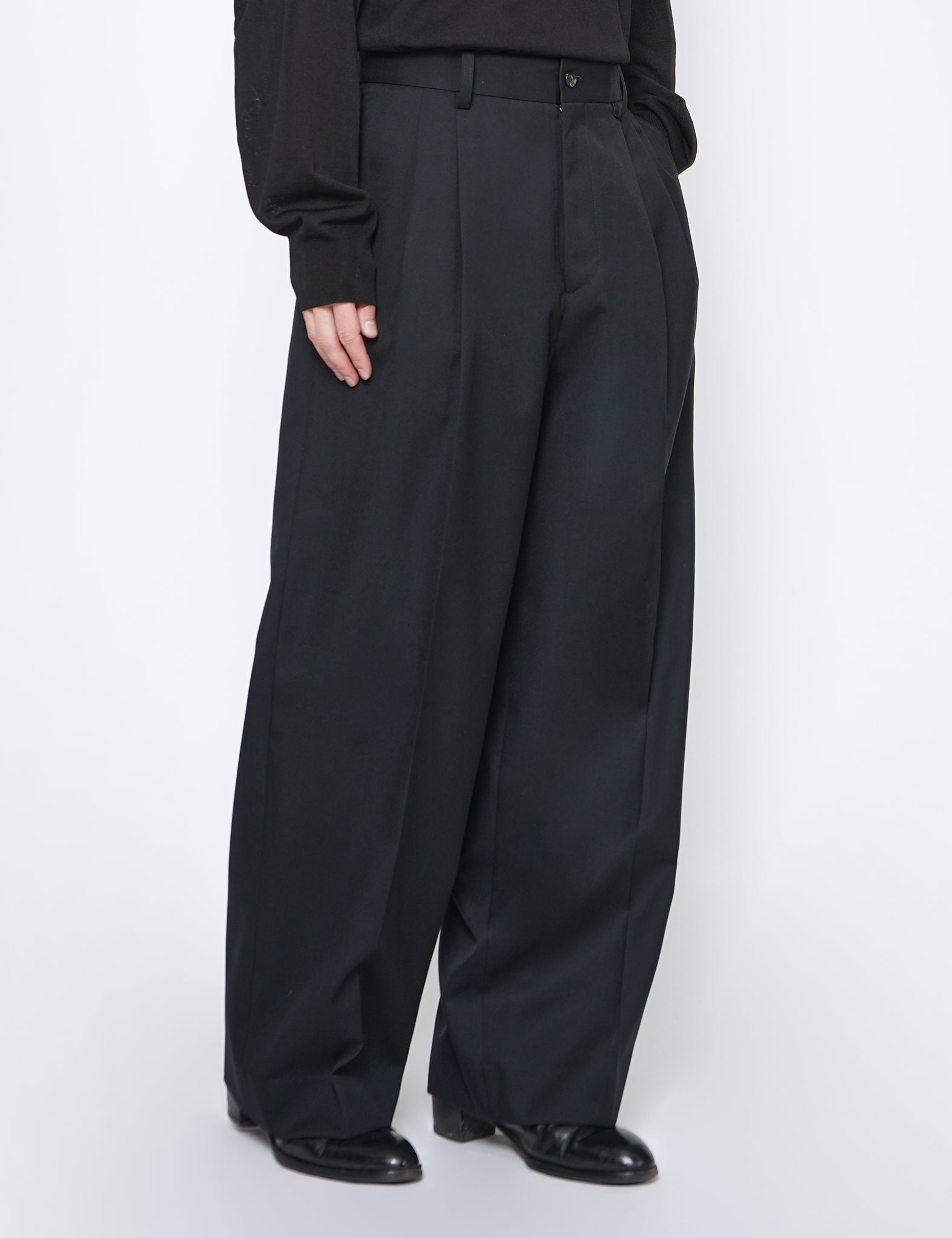 BLACK LONG WIDE TROUSERS