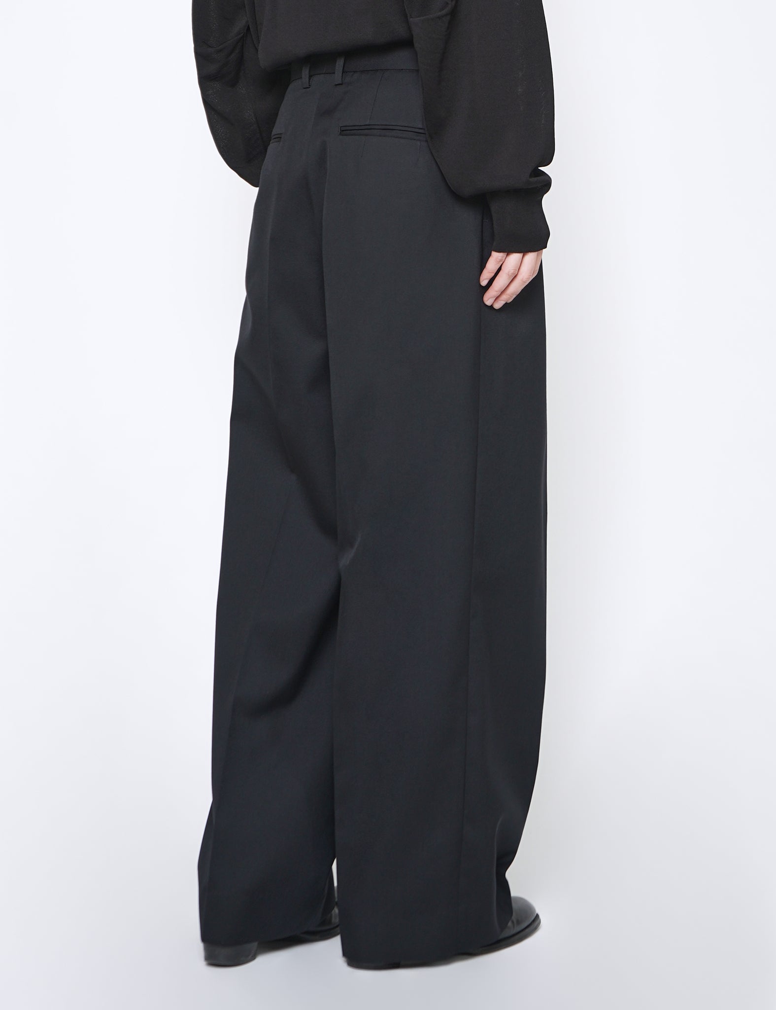 BLACK LONG WIDE TROUSERS