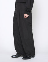 Load image into Gallery viewer, BLACK WINDPROOF NYLON WIDE EASY TROUSERS
