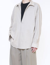 Load image into Gallery viewer, GREIGE C/SI TWILL OVERSIZED SKIPPER SHIRT
