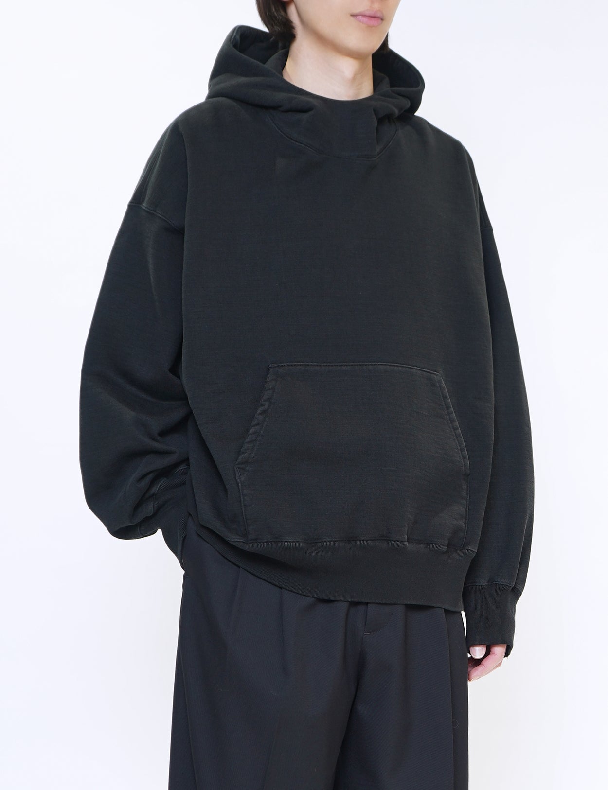 BLACK UNTWISTED YARN FADE SWEAT HOOD LS