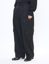 Load image into Gallery viewer, BLACK CARGO POCKET WIDE EASY TROUSERS
