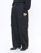 Load image into Gallery viewer, BLACK CARGO POCKET WIDE EASY TROUSERS
