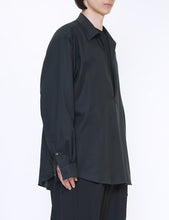 Load image into Gallery viewer, BLACK C/SI TWILL OVERSIZED SKIPPER SHIRT
