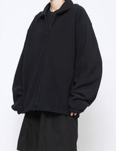 Load image into Gallery viewer, BLACK GRADATION PLEATS TWIST SLEEVE ZIP JACKET
