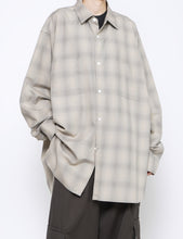 Load image into Gallery viewer, TAUPE/GREY OMBRE C/R CHECK OVERSIZED DOWN PAT SHIRT
