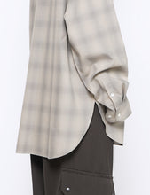 Load image into Gallery viewer, TAUPE/GREY OMBRE C/R CHECK OVERSIZED DOWN PAT SHIRT
