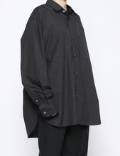 Load image into Gallery viewer, BLACK OVERSIZED DOWN PAT SHIRT
