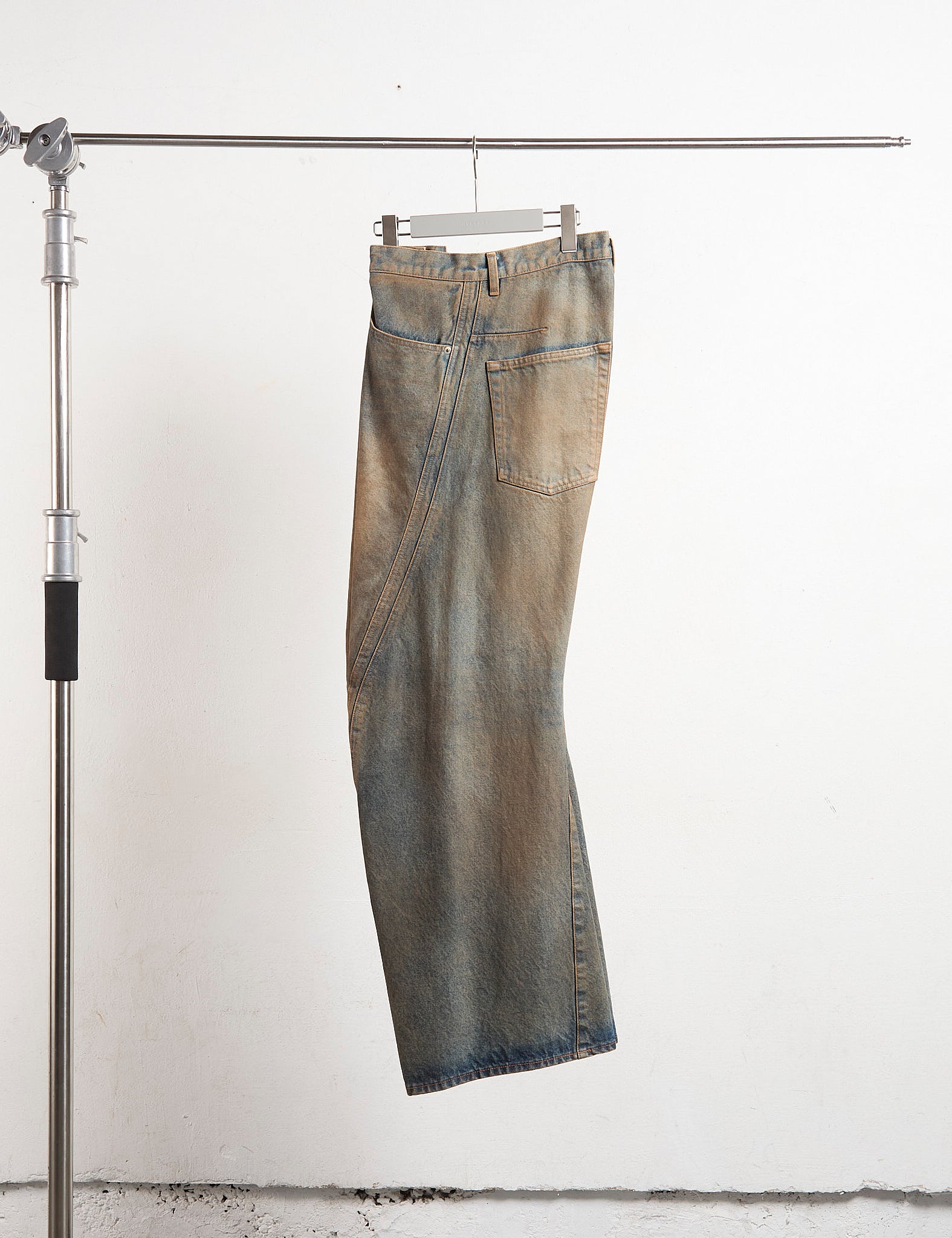 MUD FADED INDIGO 3D TWISTED WIDE LEG JEANS