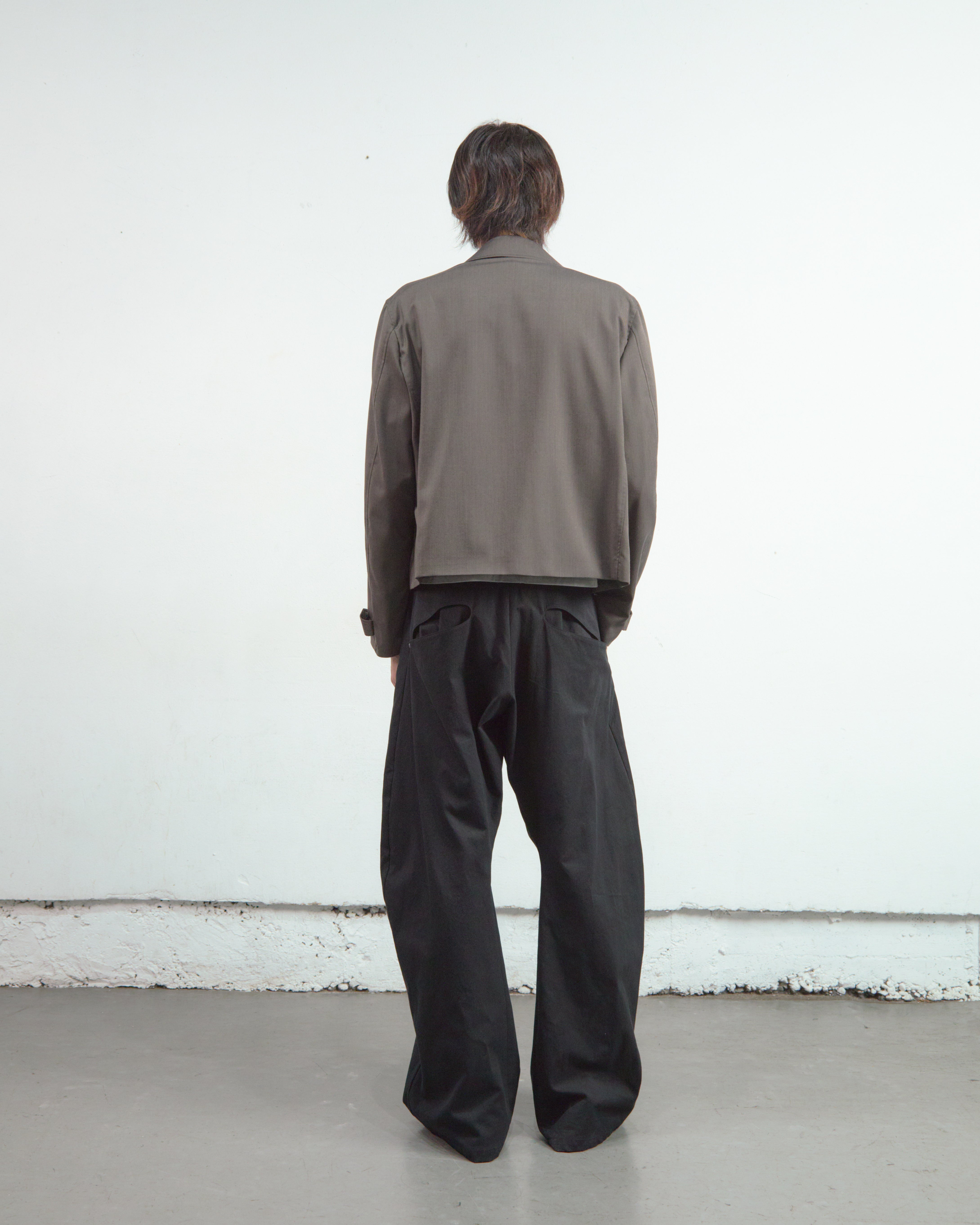 BLACK 2TUCKED CURVED LEG COTTON TROUSERS
