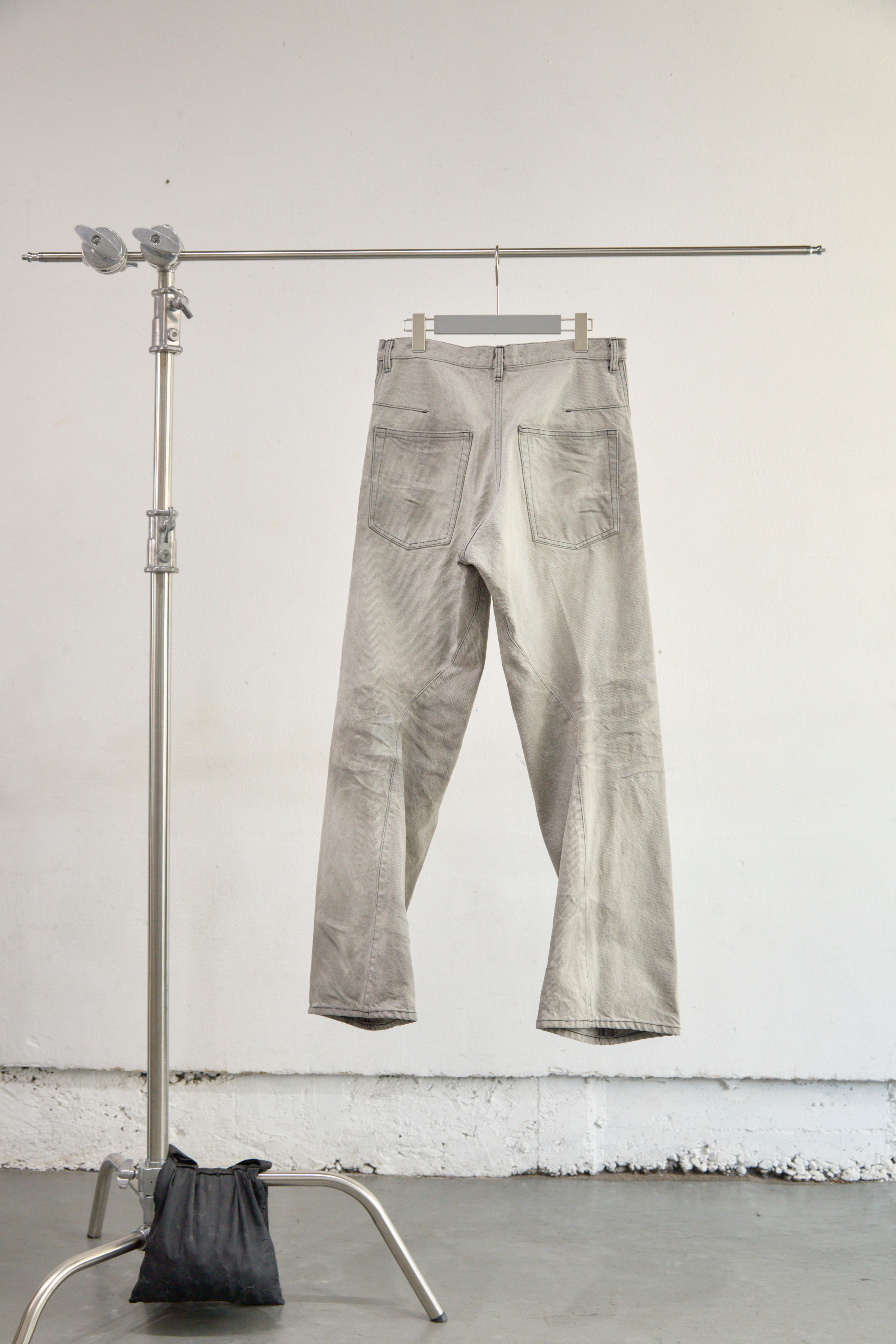 LIGHT FADED GREY 3D TWISTED WIDE LEG JEANS