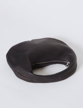 Load image into Gallery viewer, BLACK DEER LEATHER ROUND ONE SHOULDER BAG M
