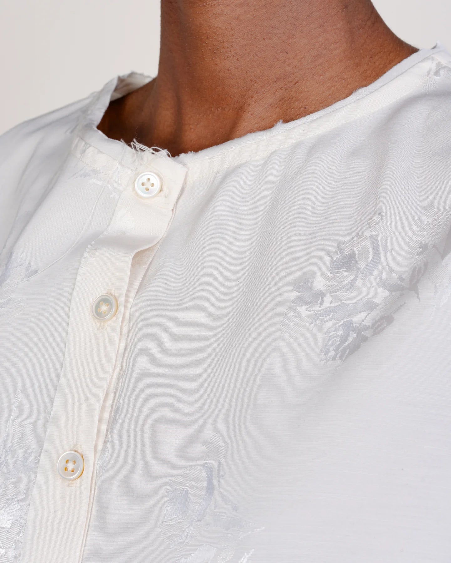 OFF-WHITE SQUARE TOP