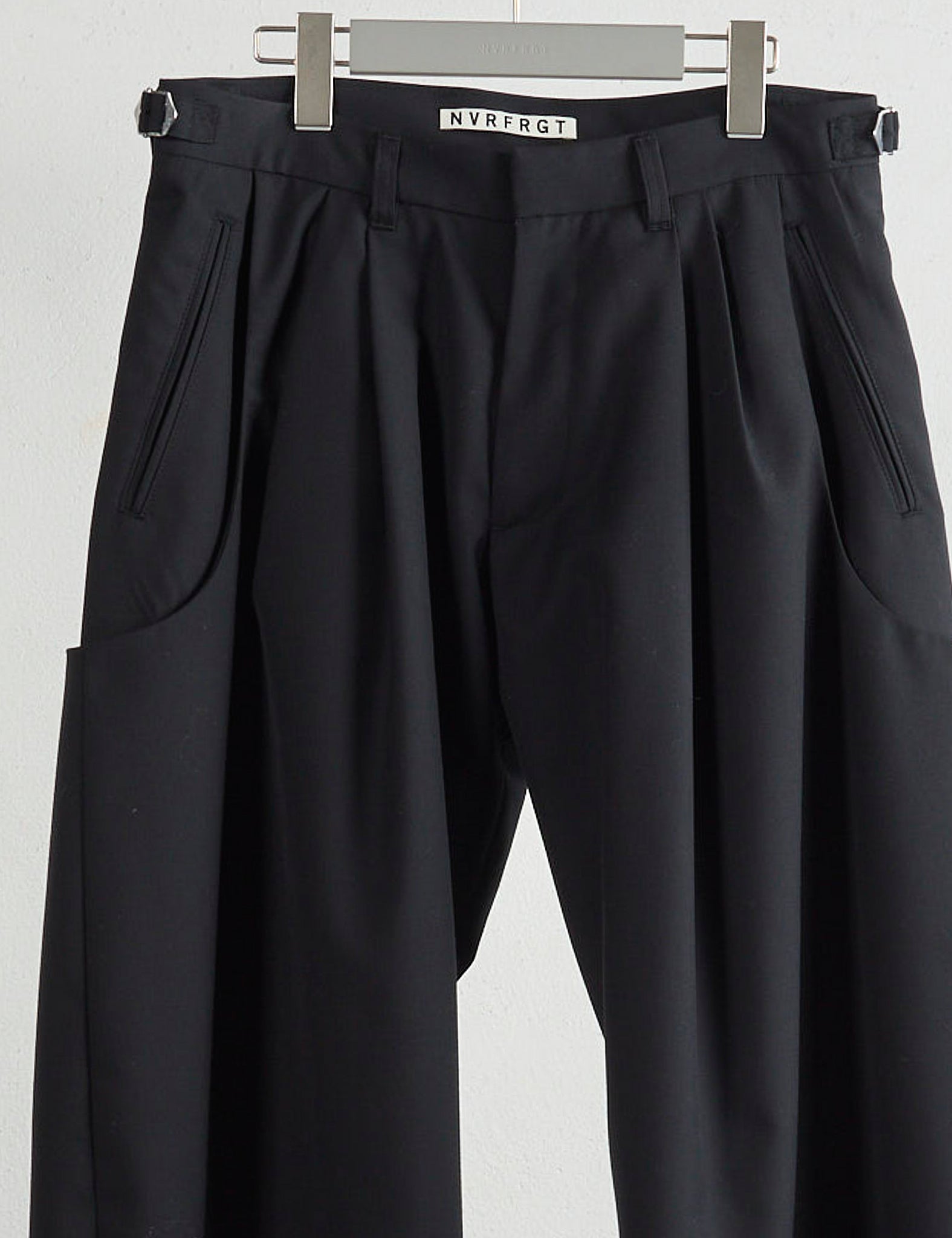BLACK 2TUCK CURVED LEG TROUSERS