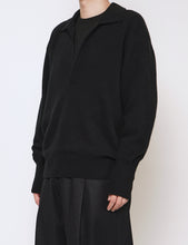 Load image into Gallery viewer, BLACK EXTRA FINE WOOL KNIT SKIPPER LS
