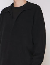 Load image into Gallery viewer, BLACK EXTRA FINE WOOL KNIT SKIPPER LS
