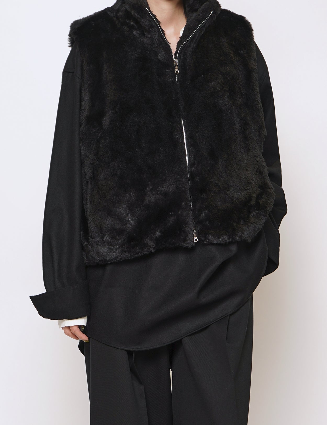 BLACK ACRYLIC FUR VEST