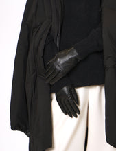 Load image into Gallery viewer, BLACK LEATHER GLOVE
